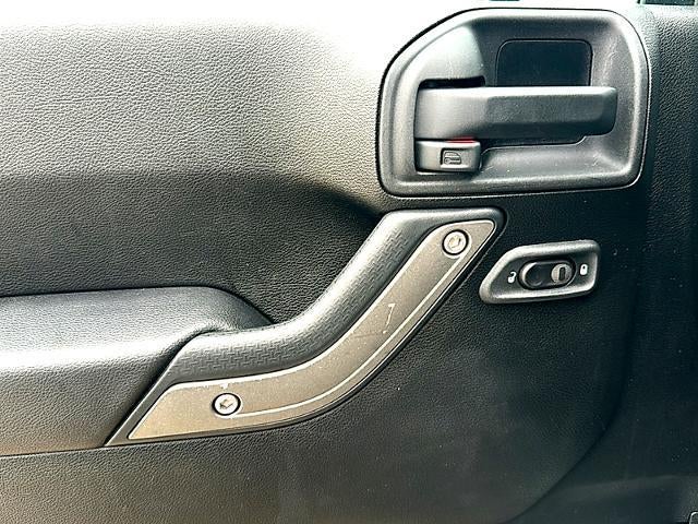 2013 Jeep Wrangler Unlimited 4WD 4dr Sport