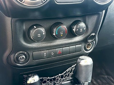 2013 Jeep Wrangler Unlimited 4WD 4dr Sport