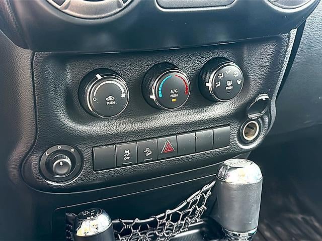 2013 Jeep Wrangler Unlimited 4WD 4dr Sport