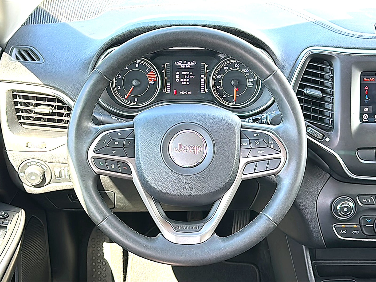 2020 Jeep Cherokee Latitude Plus FWD