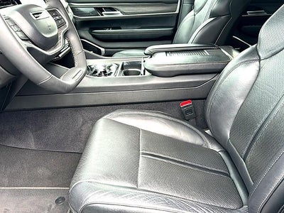 2024 Jeep Wagoneer L Series II 4x2 *Ltd Avail*