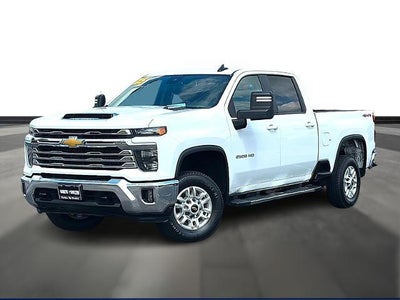 2025 Chevrolet Silverado 2500 HD Crew Cab Standard Box 4-Wheel Drive LT