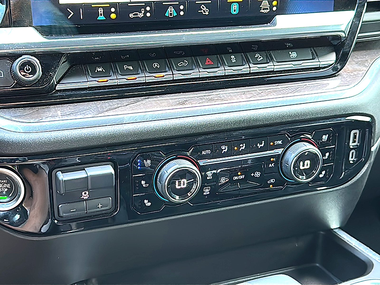 2023 Chevrolet Silverado 1500 4WD Crew Cab Short Bed LTZ