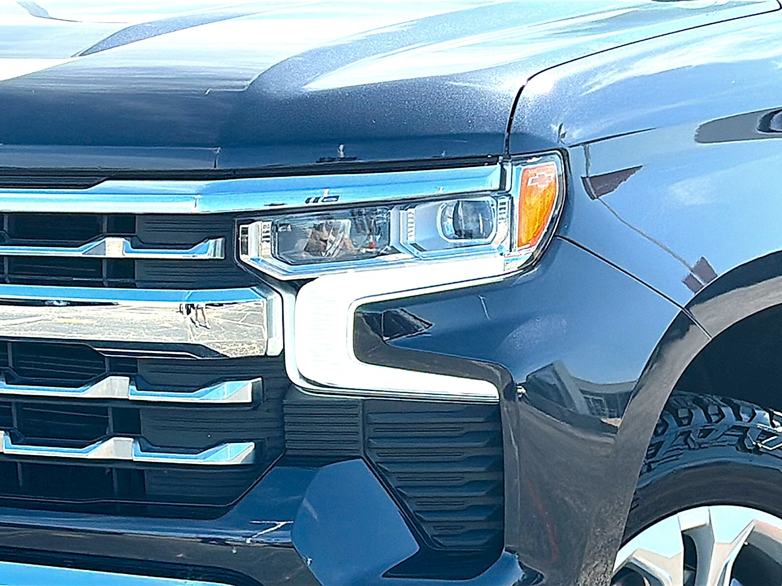 2023 Chevrolet Silverado 1500 4WD Crew Cab Short Bed LTZ