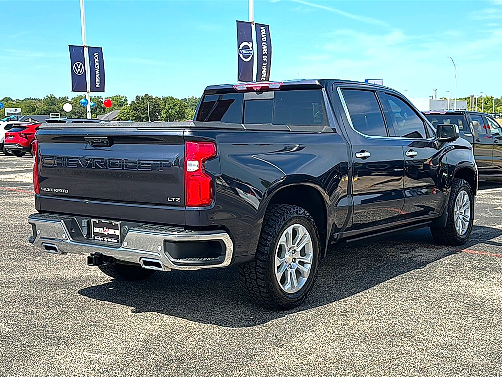 2023 Chevrolet Silverado 1500 4WD Crew Cab Short Bed LTZ