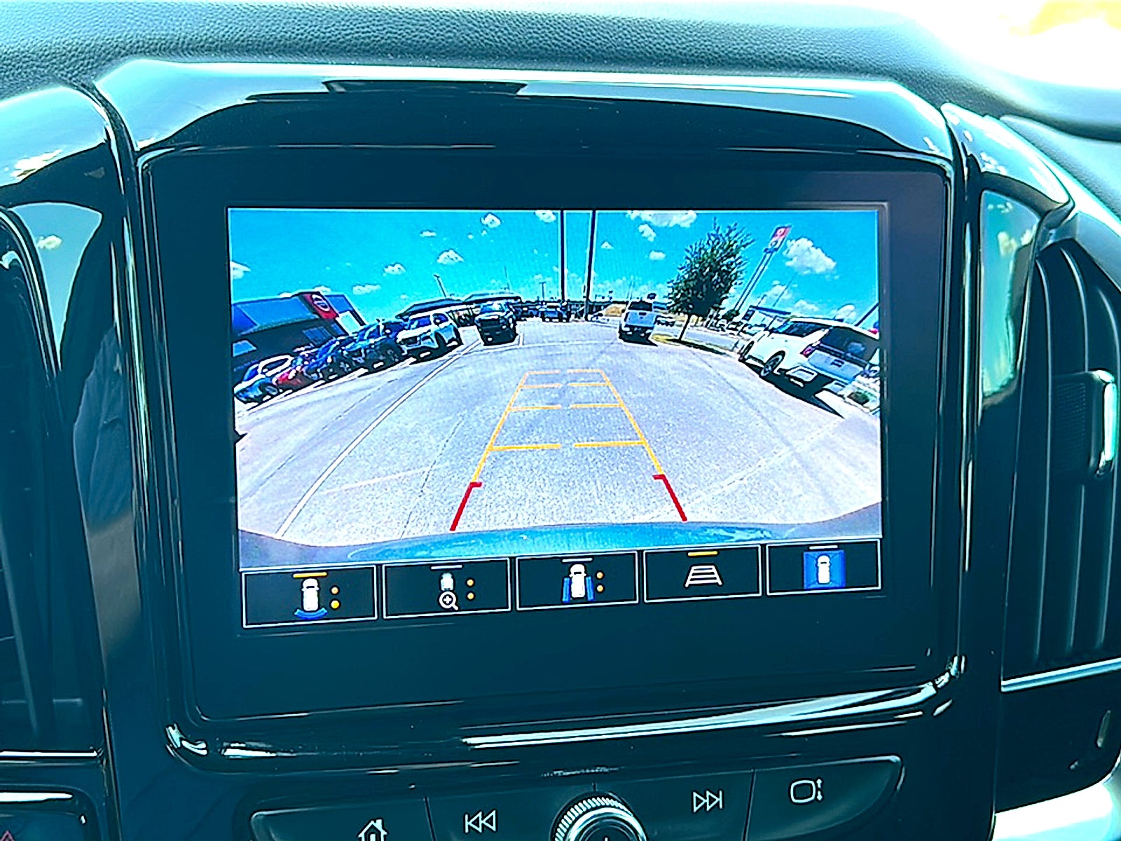 2023 Chevrolet Traverse FWD RS