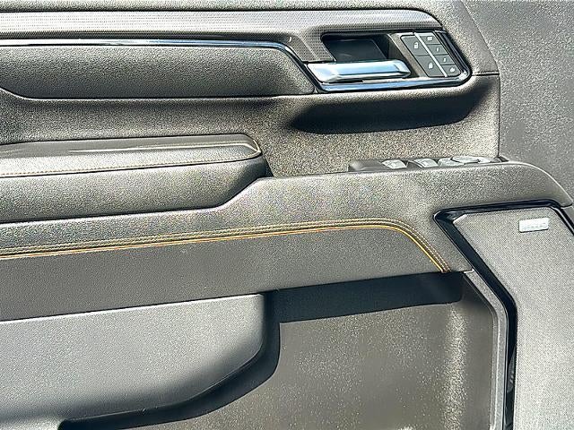 2024 GMC Sierra 2500HD 4WD Crew Cab Standard Bed AT4
