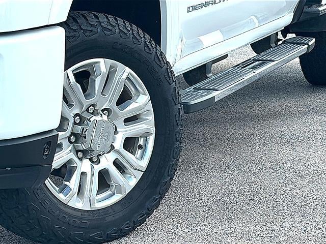 2020 GMC Sierra 2500 HD Crew Cab Standard Box 4-Wheel Drive Denali