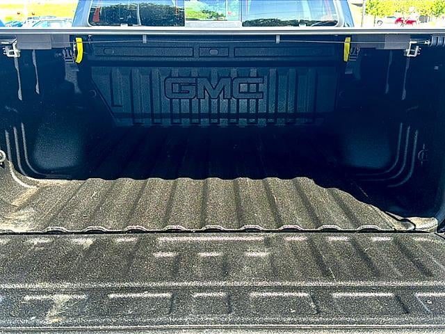 2022 GMC Canyon Crew Cab Short Box 4-Wheel Drive AT4 w/Leather