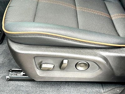 2024 GMC Canyon Crew Cab Short Box 4-Wheel Drive AT4