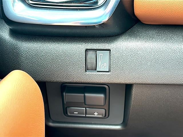 2024 GMC Canyon Crew Cab Short Box 4-Wheel Drive AT4