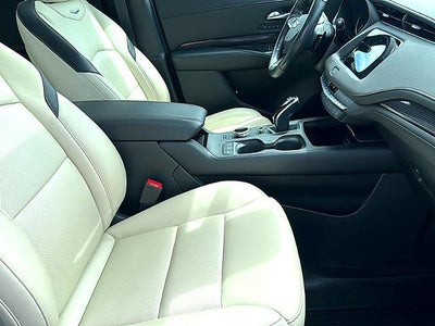 2023 Cadillac XT4 FWD 4dr Sport