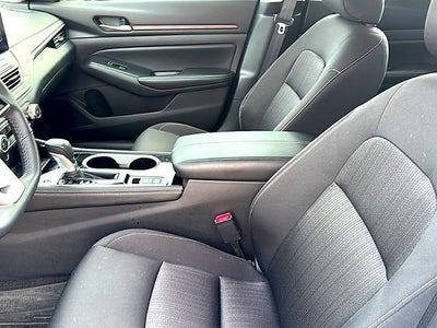 2024 Nissan Altima 2.5 SV Sedan
