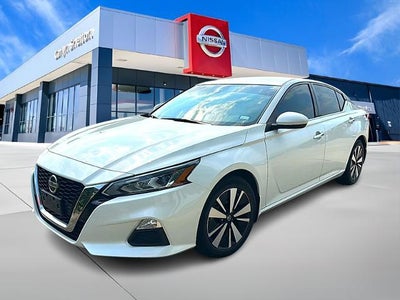 2022 Nissan Altima 2.5 SV Sedan