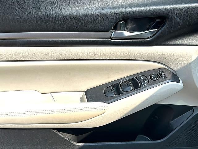 2022 Nissan Altima 2.5 SV Sedan