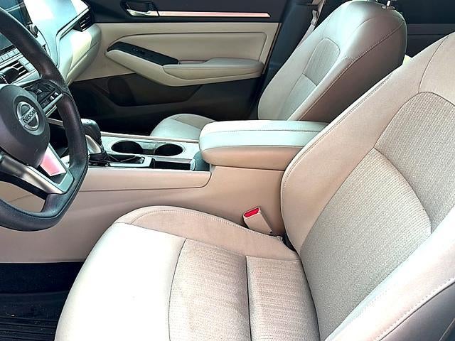 2022 Nissan Altima 2.5 SV Sedan