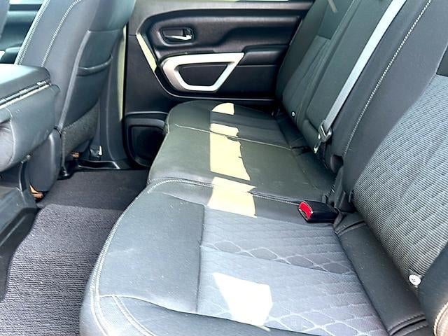 2017 Nissan Titan XD 4x4 Gas Crew Cab SV