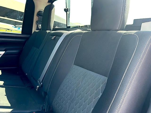 2017 Nissan Titan XD 4x4 Gas Crew Cab SV
