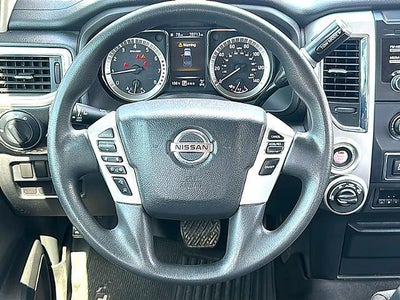 2017 Nissan Titan XD 4x4 Gas Crew Cab SV