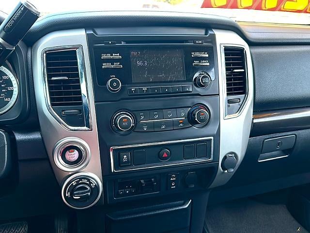2017 Nissan Titan XD 4x4 Gas Crew Cab SV