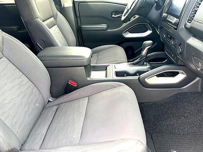 2024 Nissan Frontier Crew Cab 4x2 SV