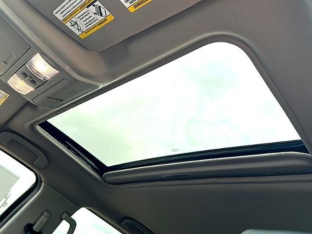 2024 Nissan Frontier Crew Cab 4x4 SL