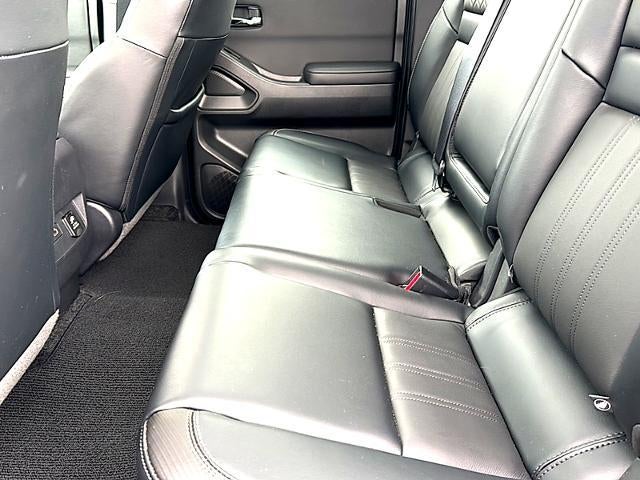 2024 Nissan Frontier Crew Cab 4x4 SL