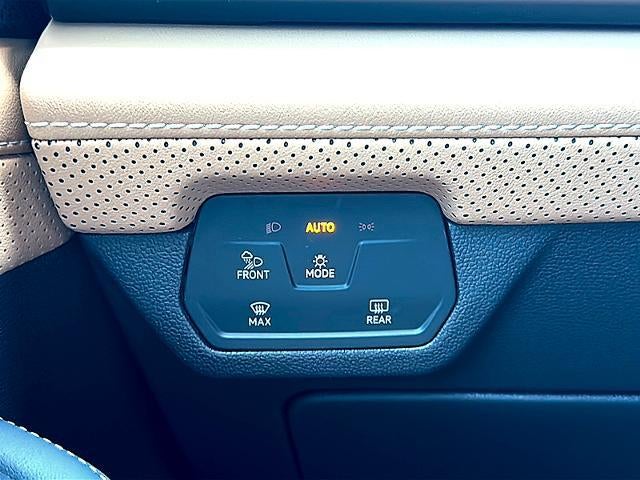 2025 Volkswagen Atlas Cross Sport 2.0T SEL R-Line Black 4MOTION