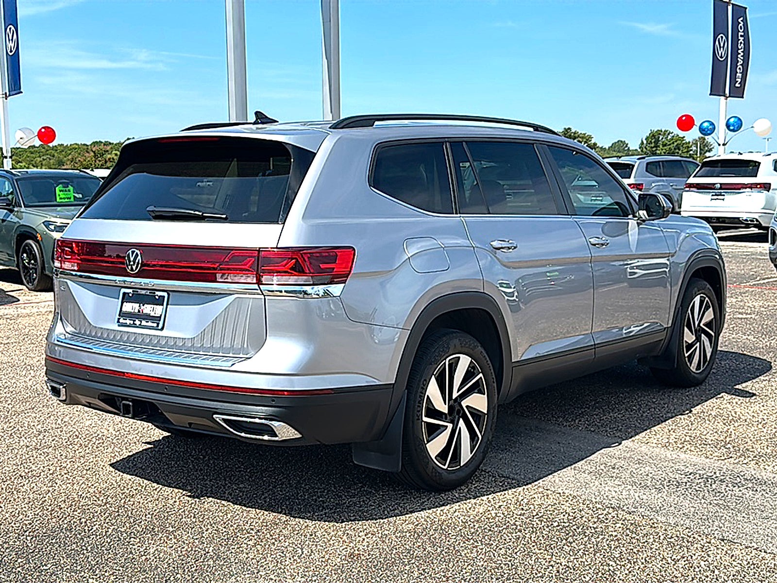 2024 Volkswagen Atlas 2.0T SE w/Technology