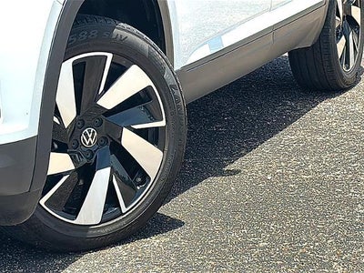 2024 Volkswagen Atlas Cross Sport 2.0T SE w/Technology FWD