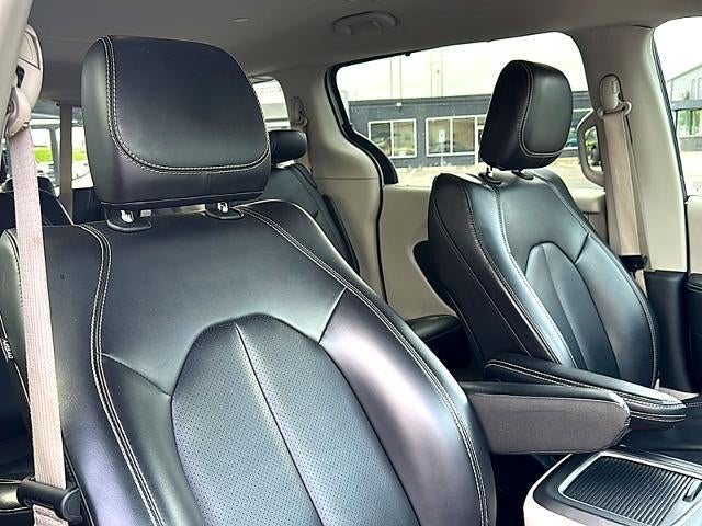 2023 Chrysler Pacifica Touring L FWD