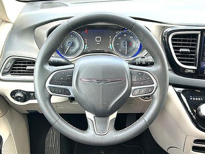 2023 Chrysler Pacifica Touring L FWD