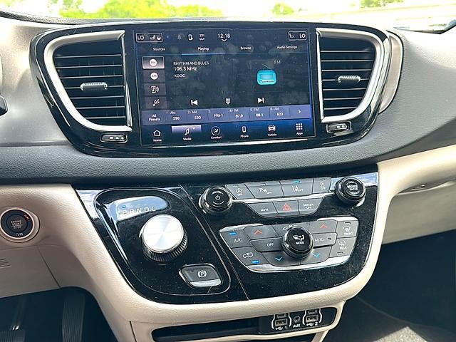 2023 Chrysler Pacifica Touring L FWD