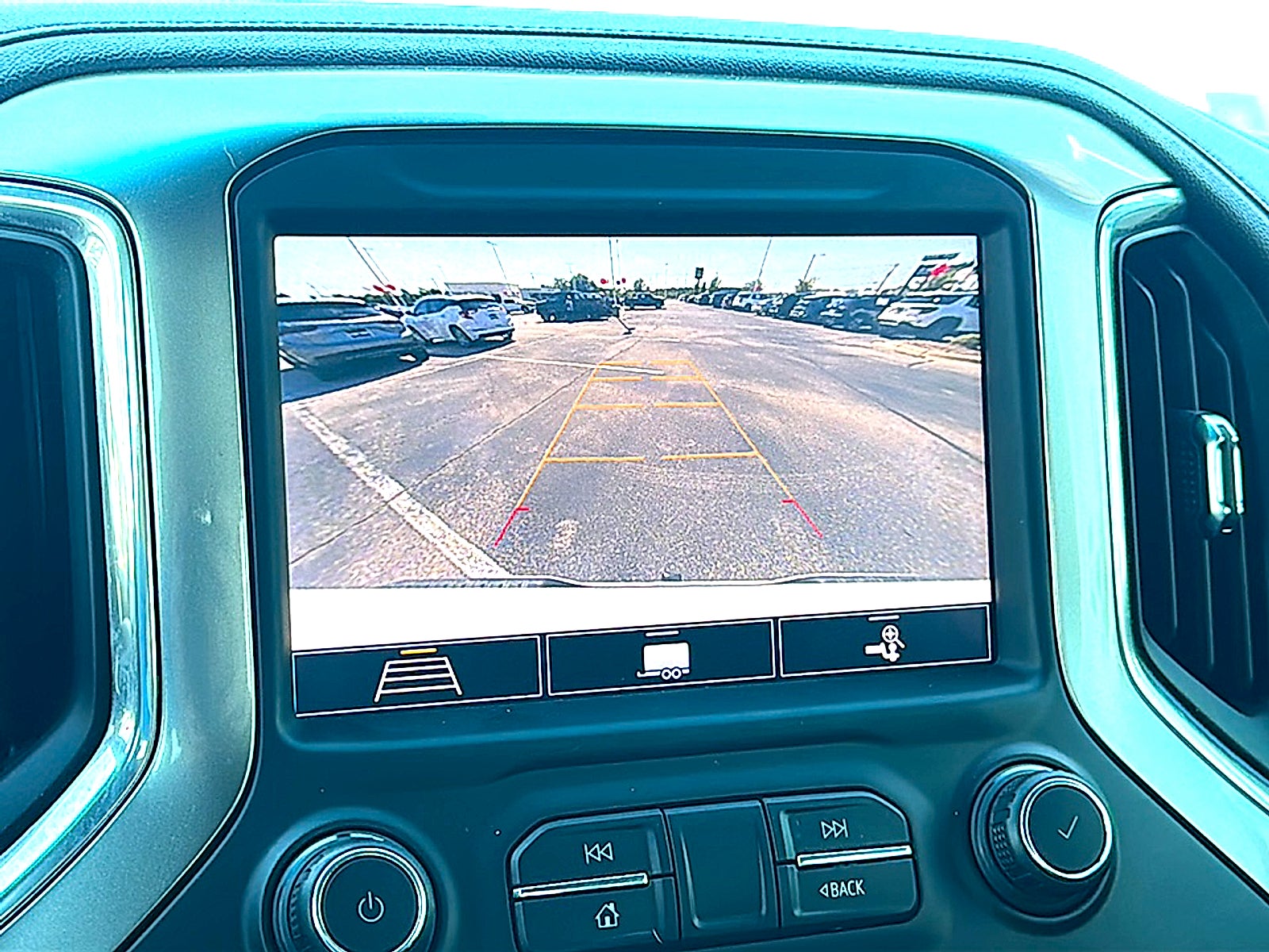 2020 Chevrolet Silverado 1500 2WD Crew Cab Short Bed RST