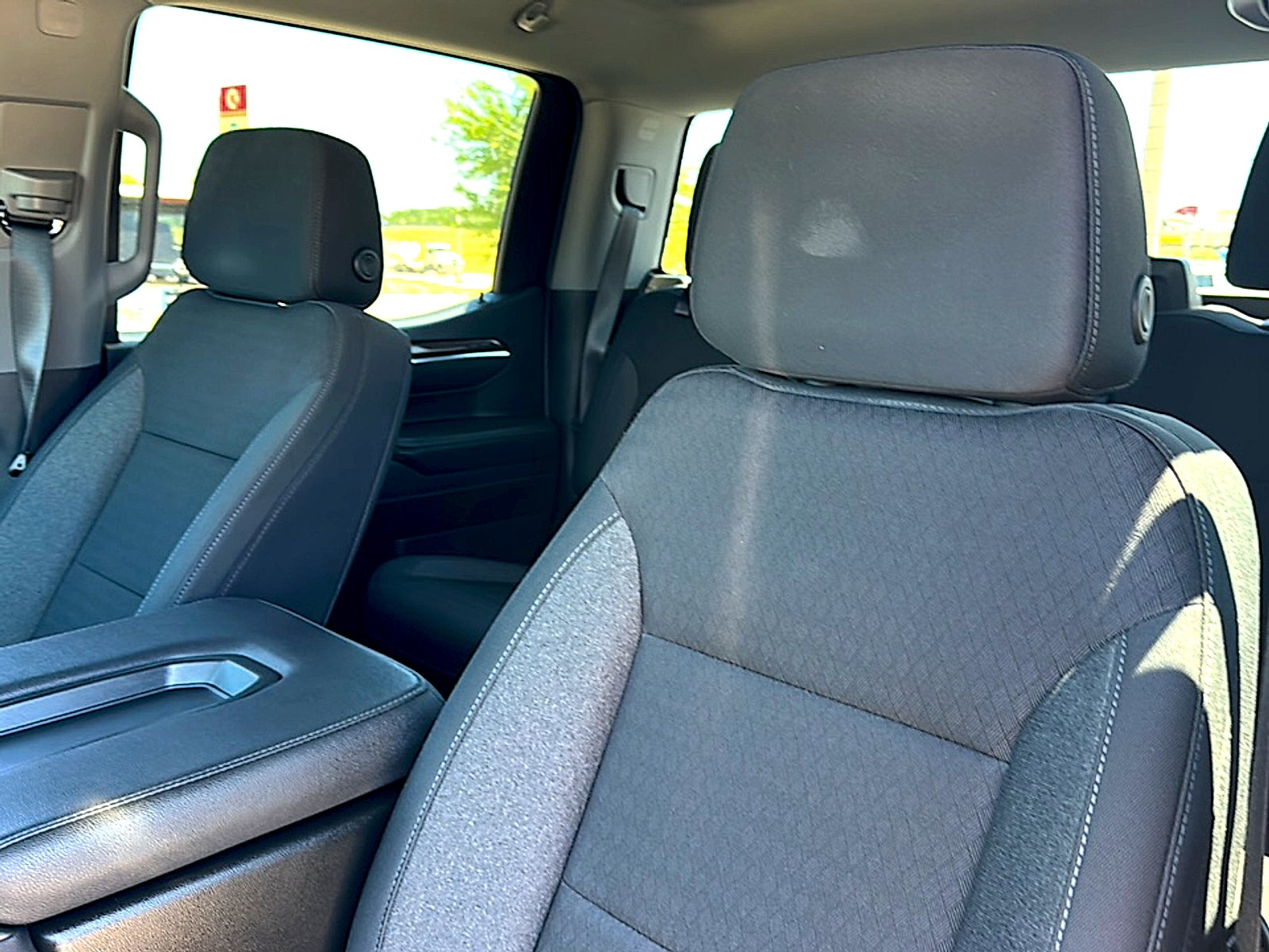 2023 Chevrolet Silverado 1500 4WD Crew Cab Short Bed LT with 2FL