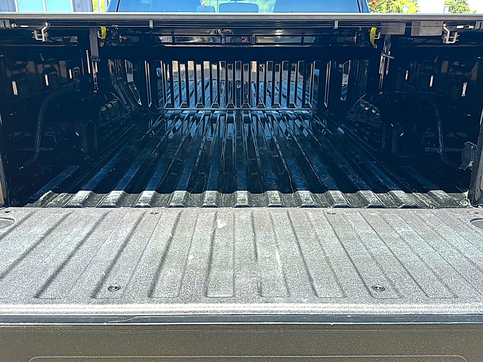 2023 Chevrolet Silverado 1500 4WD Crew Cab Short Bed LT with 2FL