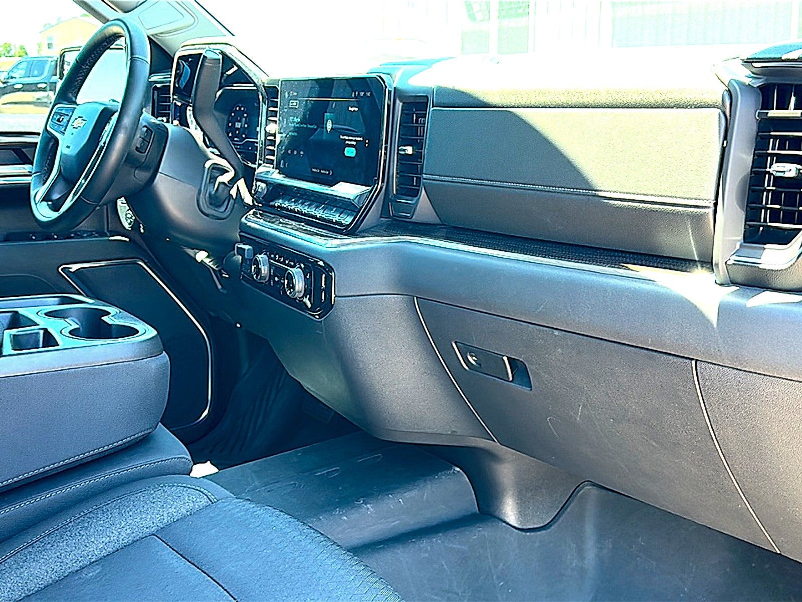 2023 Chevrolet Silverado 1500 4WD Crew Cab Short Bed LT with 2FL