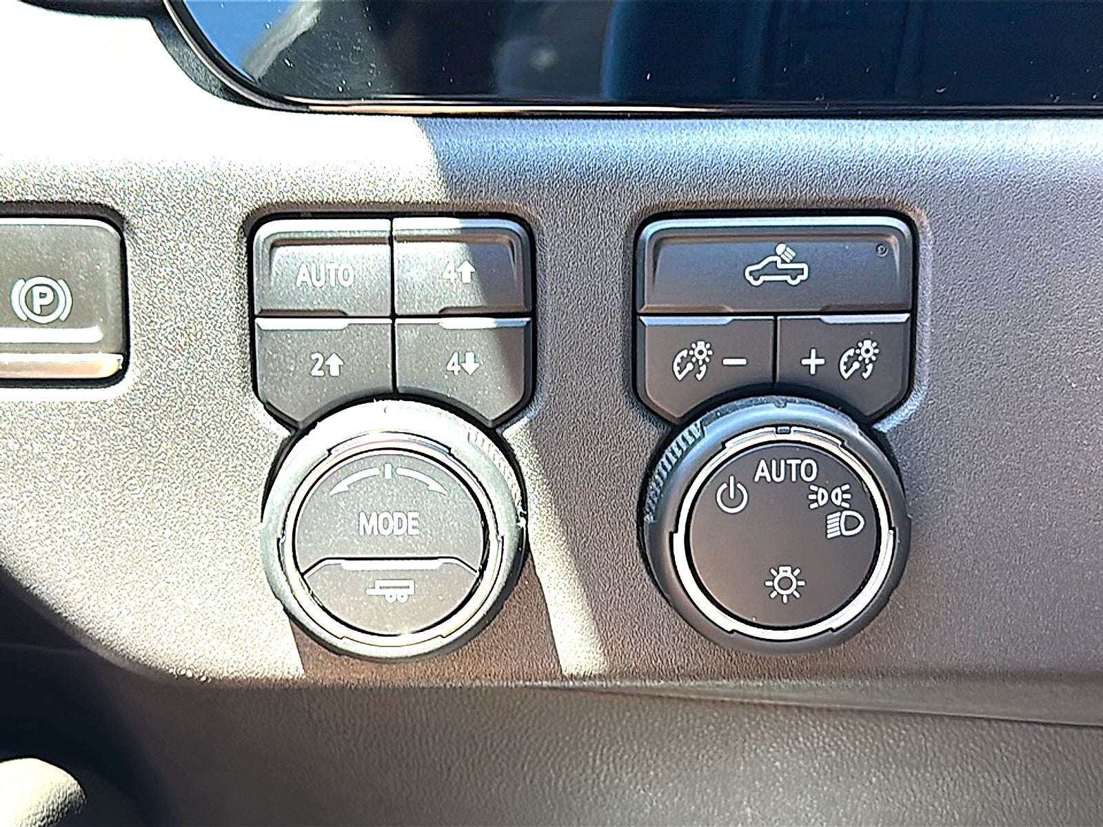 2023 Chevrolet Silverado 1500 4WD Crew Cab Short Bed LT with 2FL
