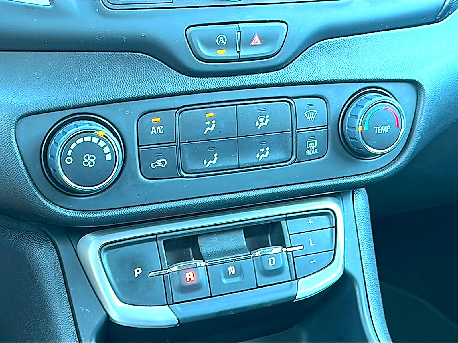2024 GMC Terrain FWD SLE