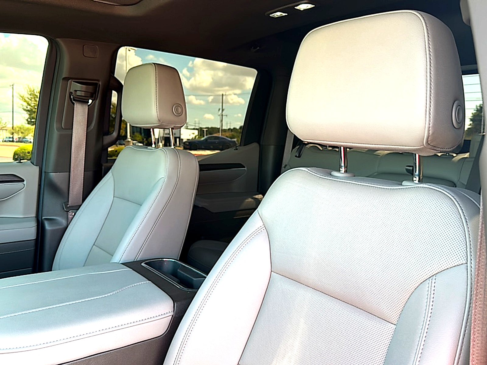 2025 GMC Sierra 1500 4WD Crew Cab Short Box SLT