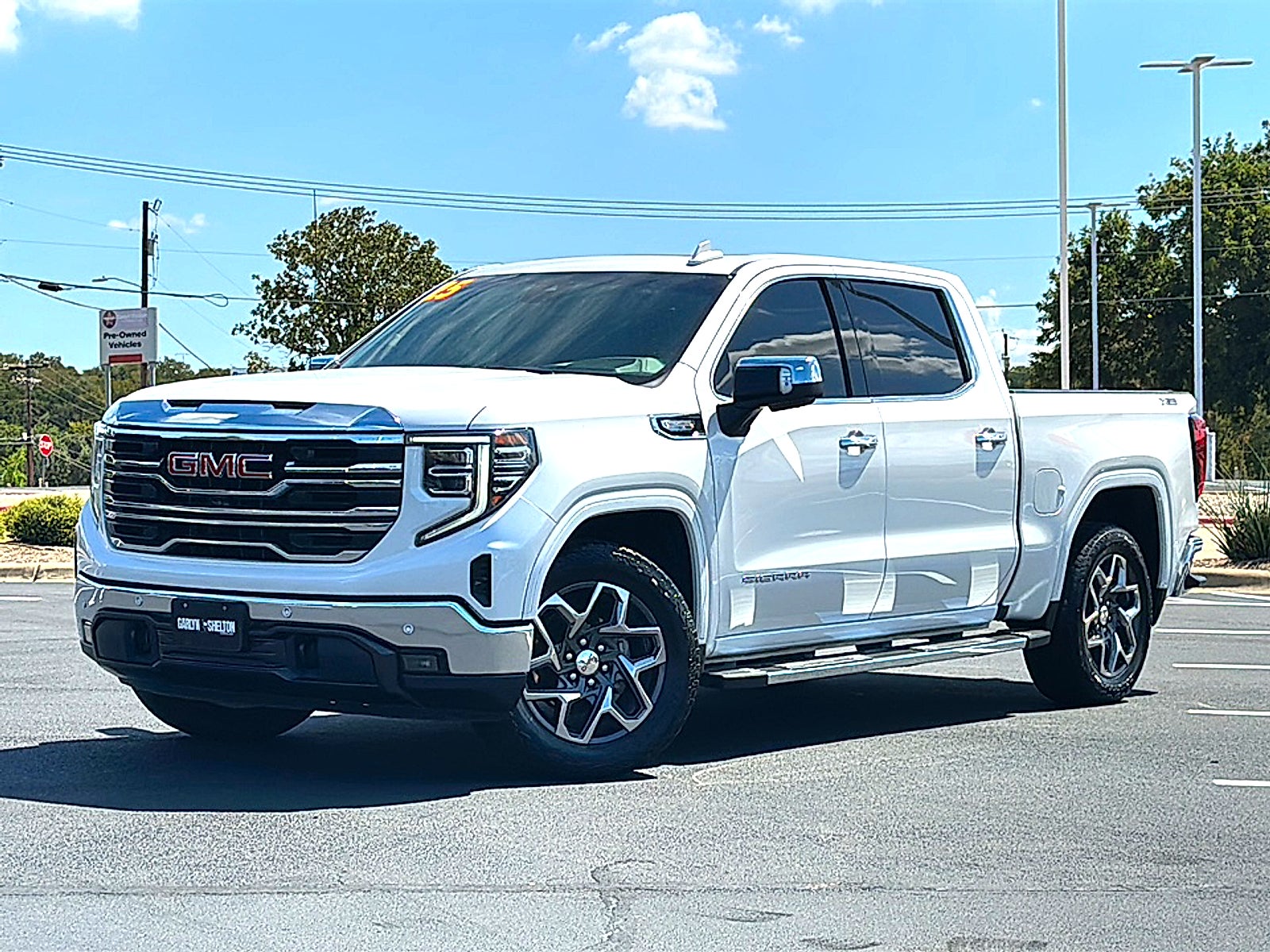 2025 GMC Sierra 1500 4WD Crew Cab Short Box SLT