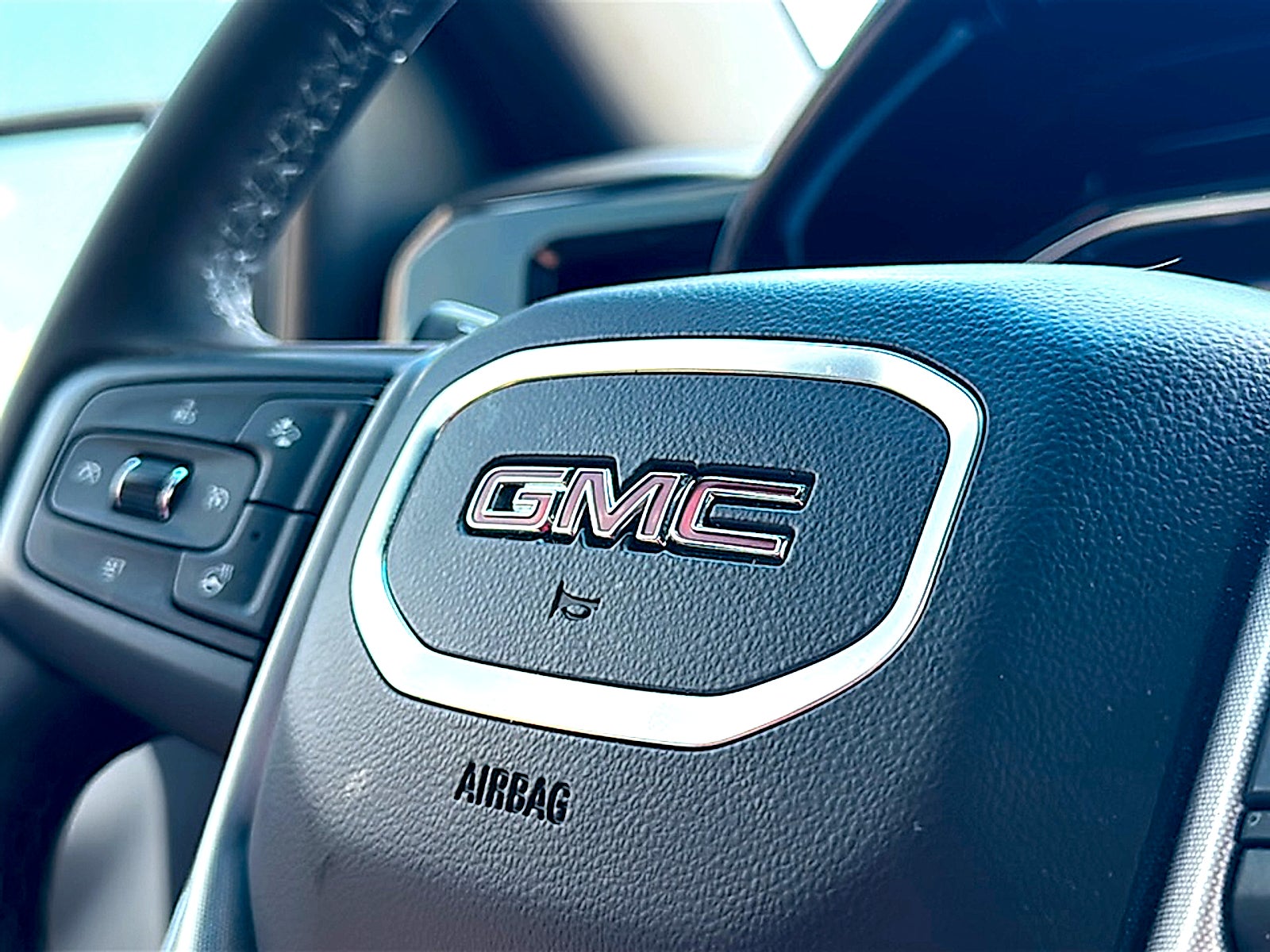 2025 GMC Sierra 1500 4WD Crew Cab Short Box SLT