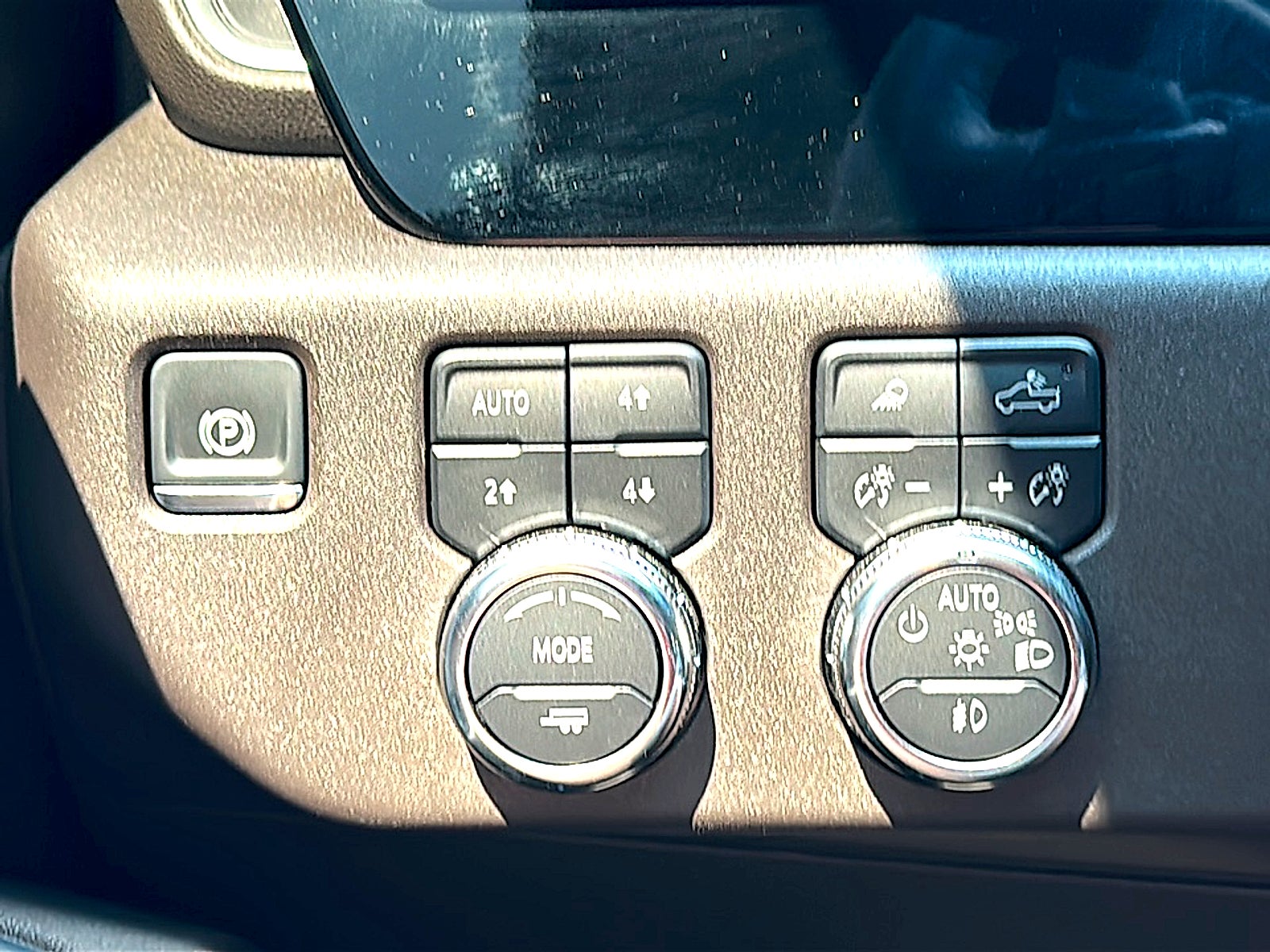 2025 GMC Sierra 1500 4WD Crew Cab Short Box SLT