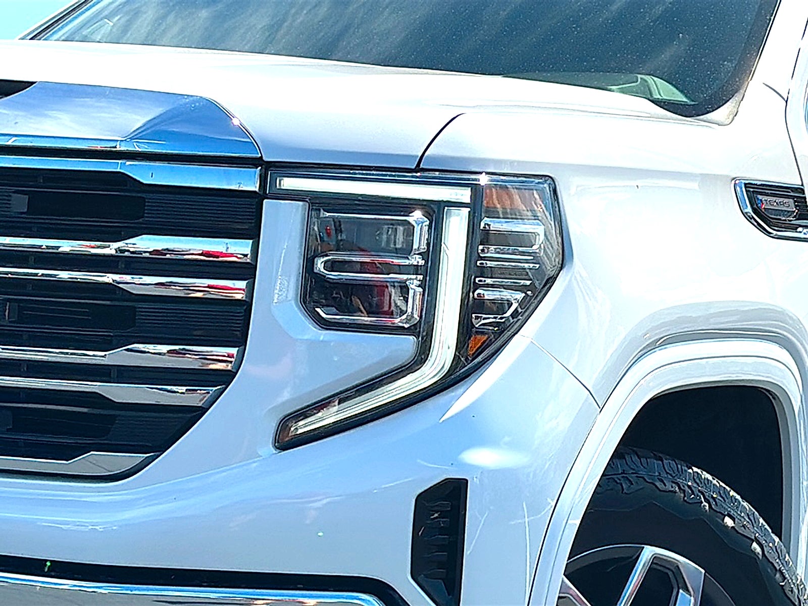 2025 GMC Sierra 1500 4WD Crew Cab Short Box SLT