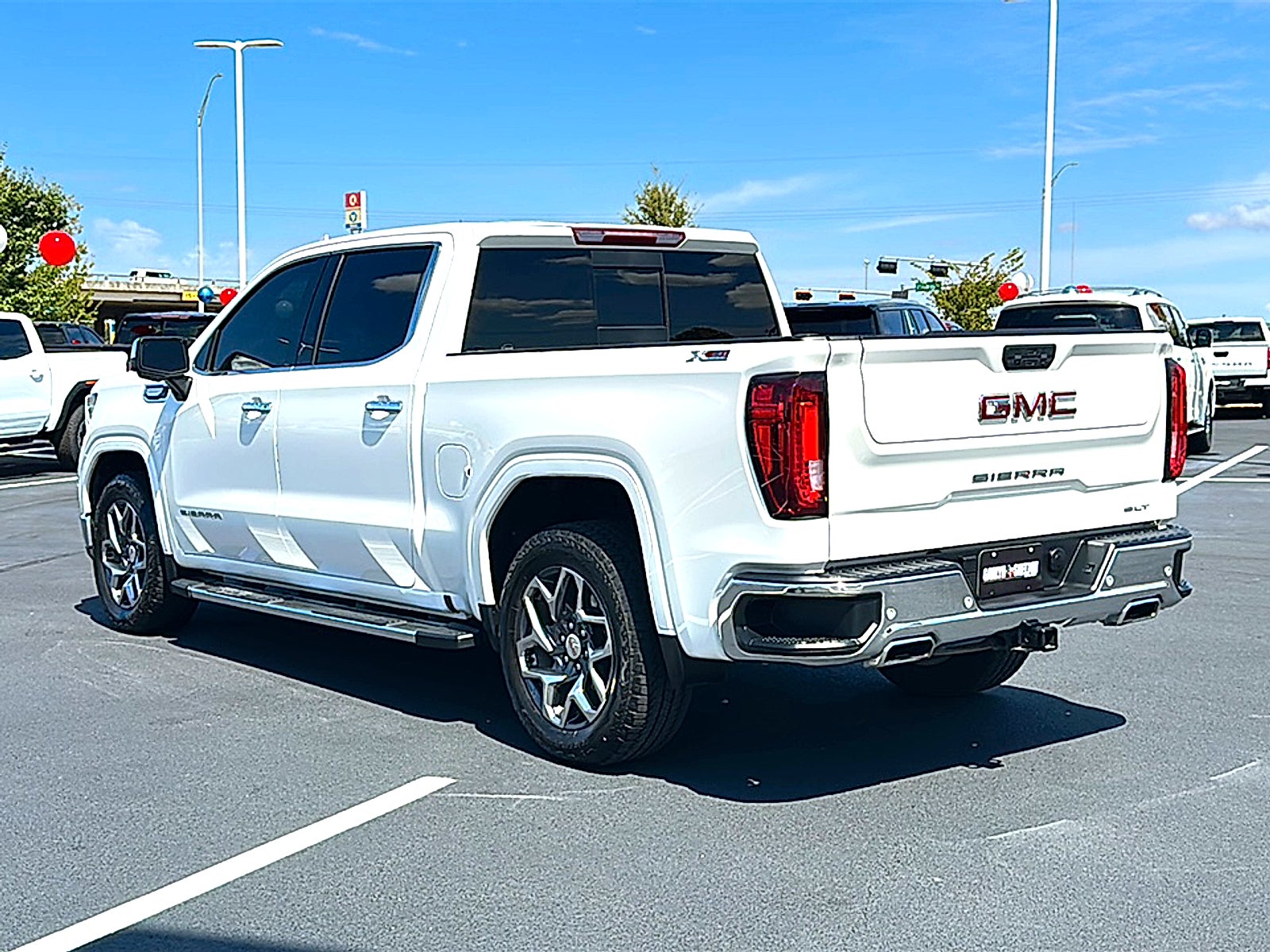 2025 GMC Sierra 1500 4WD Crew Cab Short Box SLT