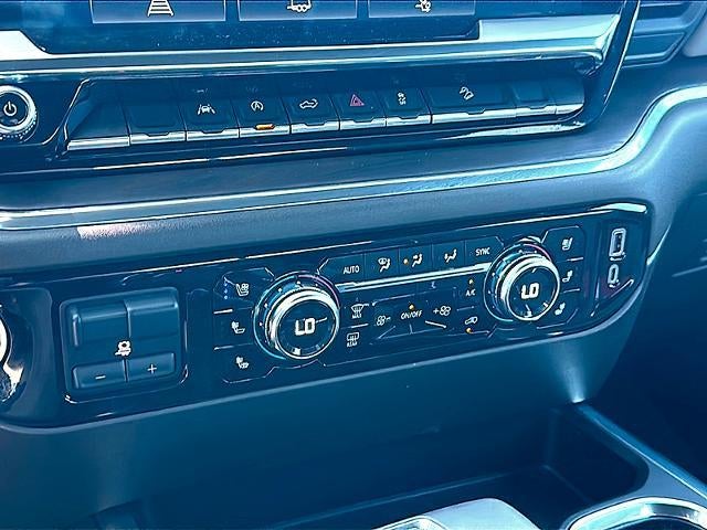 2023 GMC Sierra 1500 Crew Cab Short Box 4-Wheel Drive SLT
