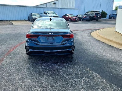 2024 Kia Forte LXS IVT