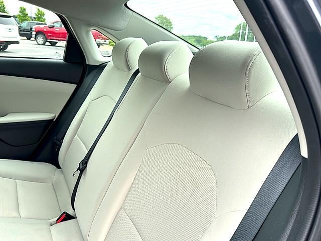 2023 Kia Forte LXS IVT