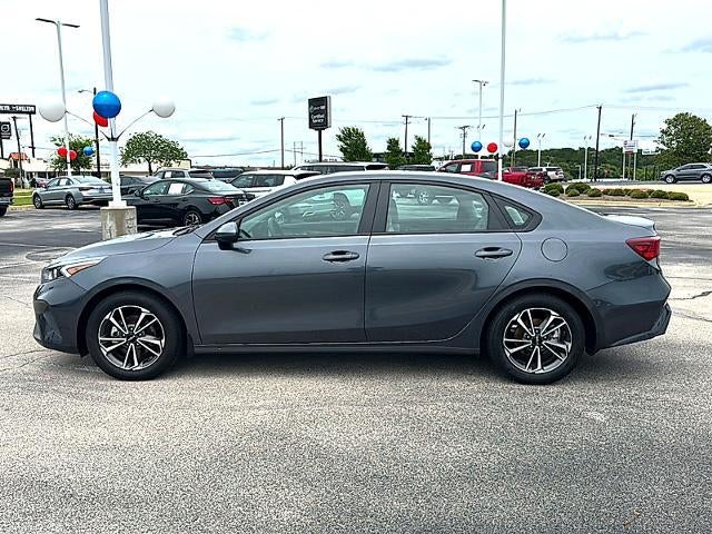 2023 Kia Forte LXS IVT
