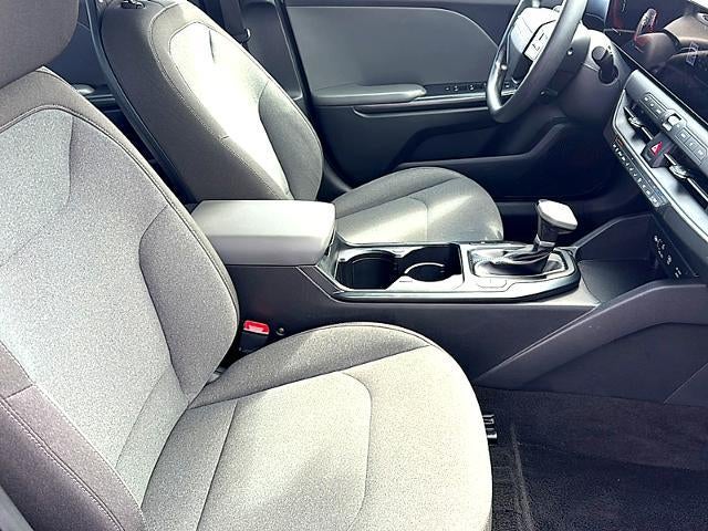2025 Kia K4 LXS FWD